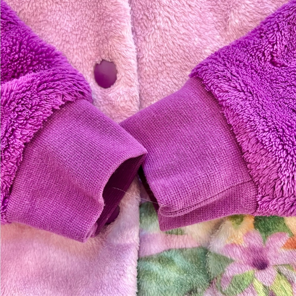 šTinker Bell by Disney fairies size 5 super soft purple coat with pockets! - Picture 5 of 9